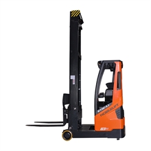Reach truck 1,600 kg, lift height from 4,500 to 9,000 mm, 48V / 350Ah lithium battery, 200Ah charger, built-in sideshift - 