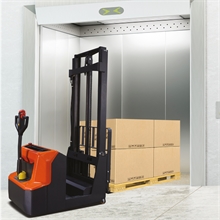 Counterbalanced Electrical stacker with light load capacity 600 kg - 