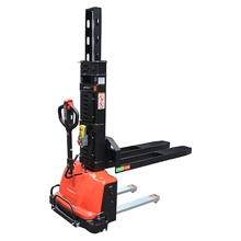 Self-loading powered stacker 600 kg - 