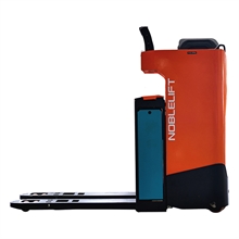 Stand-on/lean-on high-speed ride-on electric pallet truck 2000 kg - 