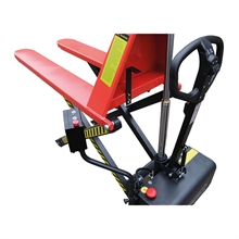 JE5215NC electric high lift pallet truck with automatic levelling 1500 kg - 